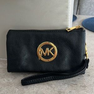 Michael Kors wristlet